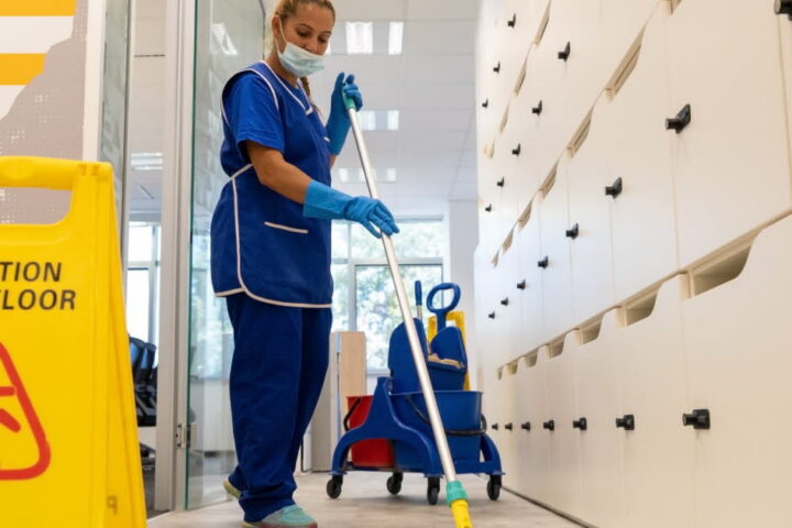 L'Anses met en garde contre les risques pour la santé des agents de nettoyage en France