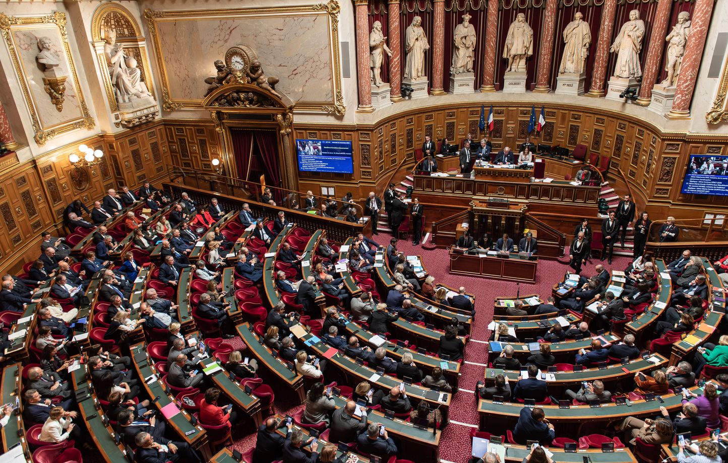 L'article sur l'obligation vaccinale pour les Ehpad réintroduit dans le budget transmis au Sénat
