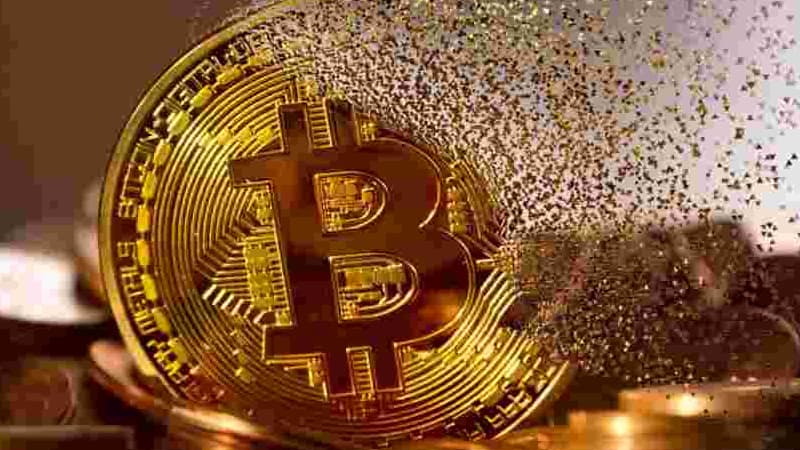 Le bitcoin chute sous les 100.000 dollars, un nouveau défi pour les investisseurs