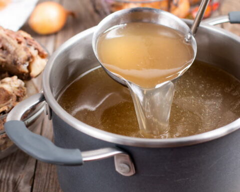 Le bouillon, un aliment essentiel pour la santé qui connaît un regain d'intérêt