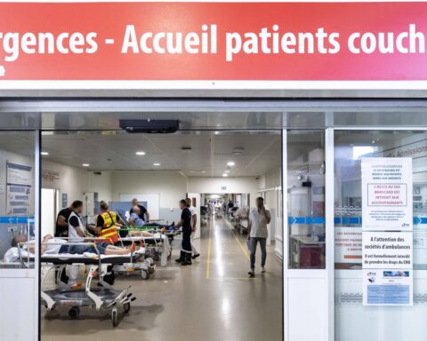 Le gouvernement français alloue 850 millions d'euros supplémentaires pour les hôpitaux en 2026