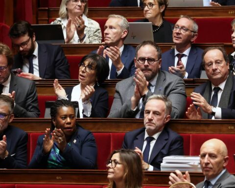 Le Parti socialiste votera contre la partie « recettes » du budget 2026 de l'État