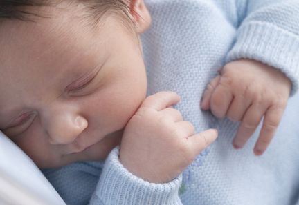 Le Sénat adopte la création d'un congé de naissance supplémentaire à partir du 1er janvier 2027