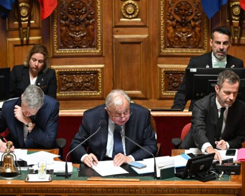 Le Sénat réduit le déficit de la Sécurité sociale à 17,6 milliards d'euros pour 2026