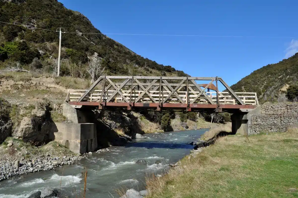 L'entrée dans le parc national de Yellowstone coûtera une fortune : la nouvelle réglementation suscite l'indignation des touristes étrangers.