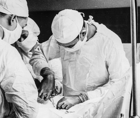 Leonid Rogozov : l'opération de l'appendicite en autonomie en Antarctique, avril 1961