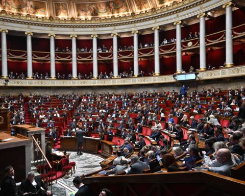 Les députés votent contre la suppression de l’abattement fiscal de 10 % sur les retraites