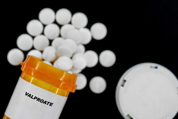 L'exposition paternelle au valproate double le risque de troubles neurodéveloppementaux chez l'enfant