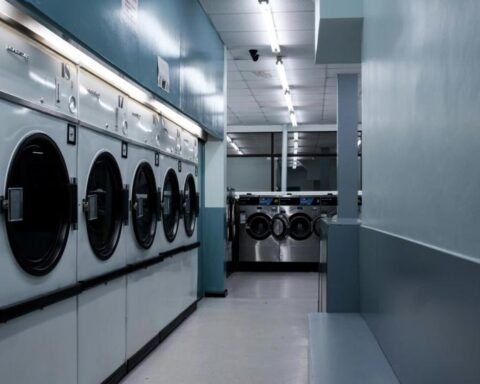 L'ICIJ révèle comment de grandes plateformes de crypto-monnaie facilitent le blanchiment d'argent criminel