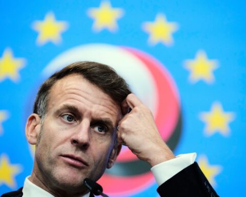 Macron pointe du doigt les bourgeois qui financent parfois le narcotrafic