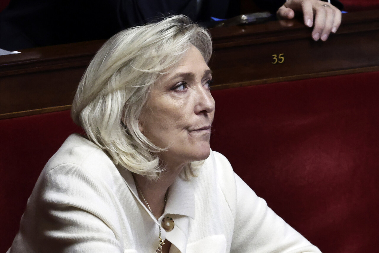 Marine Le Pen jugée à Paris pour injures envers une étudiante, procès prévu le 10 novembre 2025