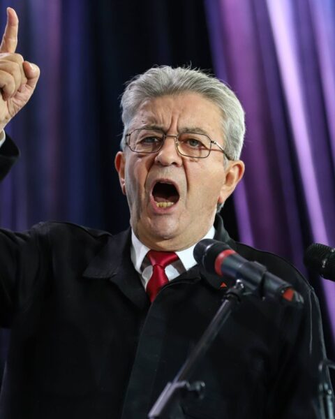 Mélenchon condamne les propos guerriers du chef d’état-major des Armées sur la Russie