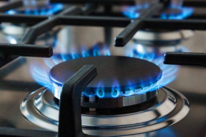 Monoxyde de carbone : danger discret qui menace la sécurité des foyers français chaque hiver