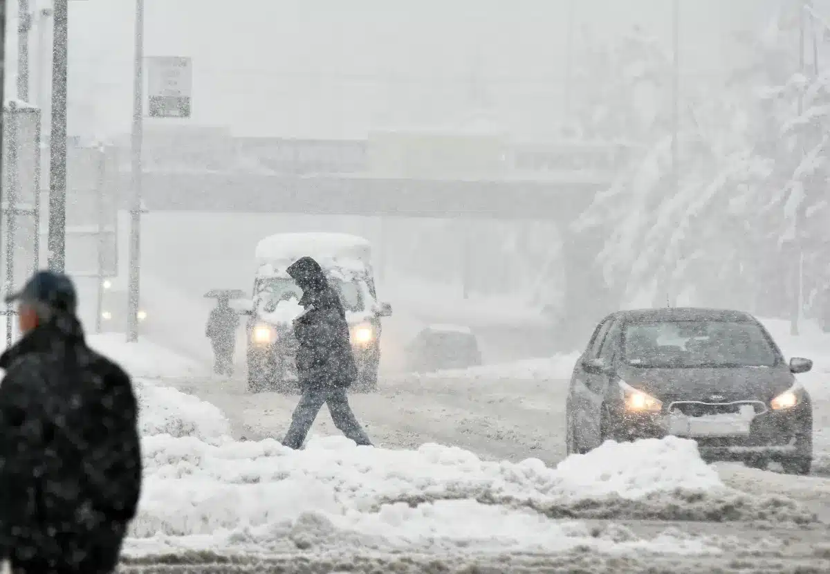 Neige, gel et températures glaciales : prévisions météorologiques pour les jours à venir en France.