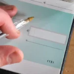 Payer par chèque peut vous exposer à une inclusion sur une liste de surveillance sans votre connaissance.