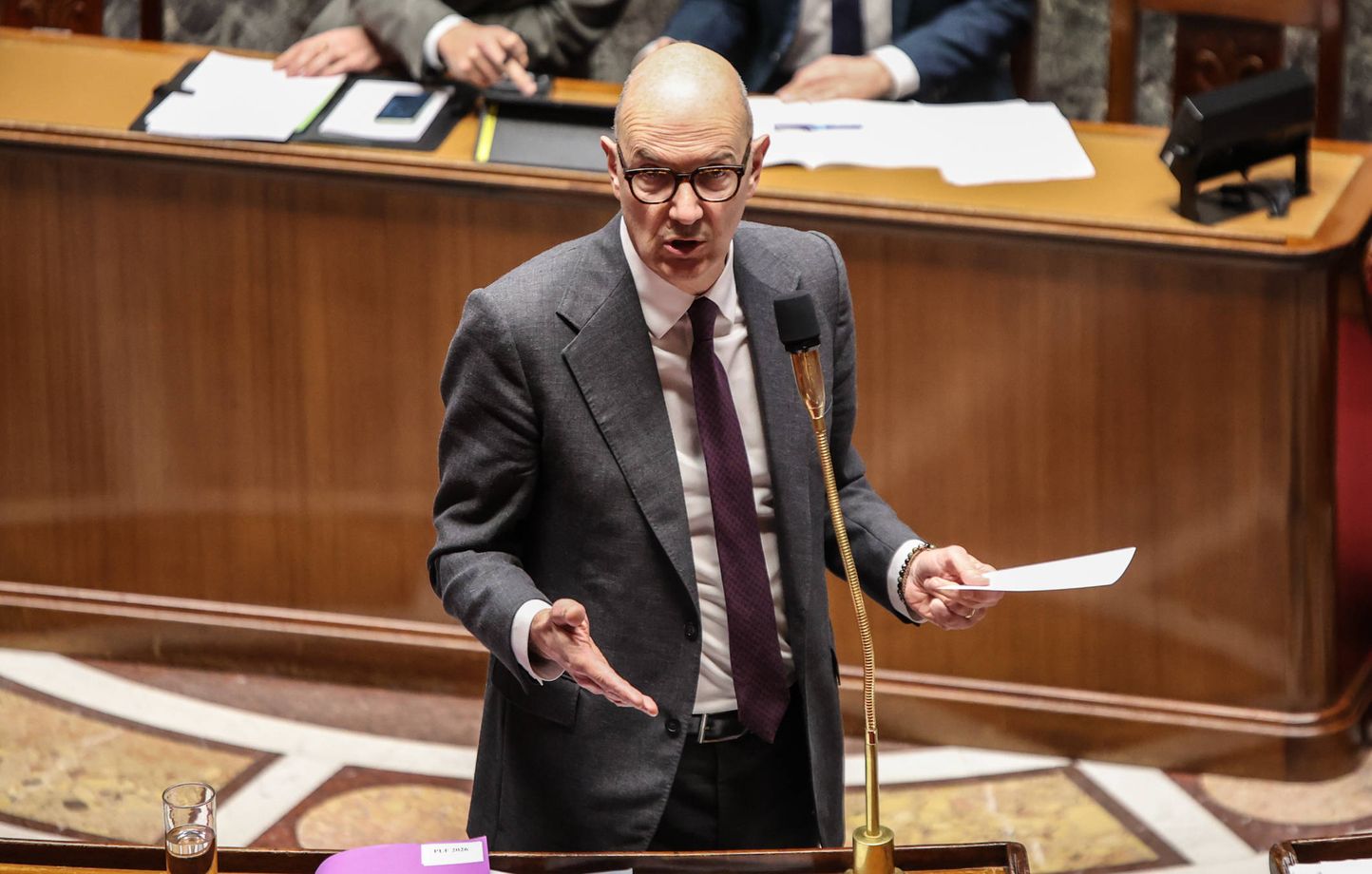 Roland Lescure dénonce « la sorcellerie fiscale » dans le budget 2026 en cours d'examen