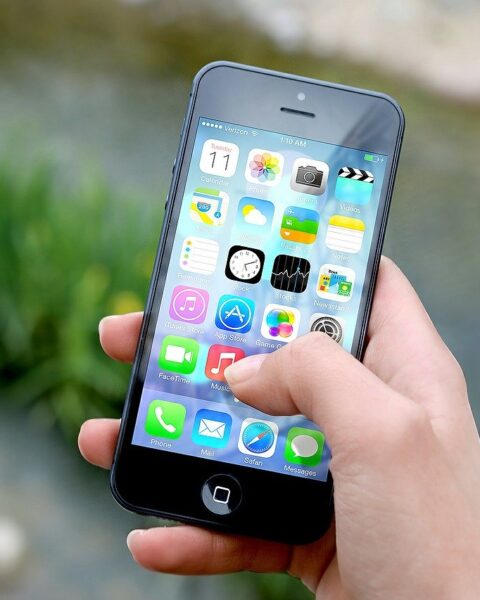 Smartphones et risques de cancer : faut-il vraiment s'en préoccuper ?