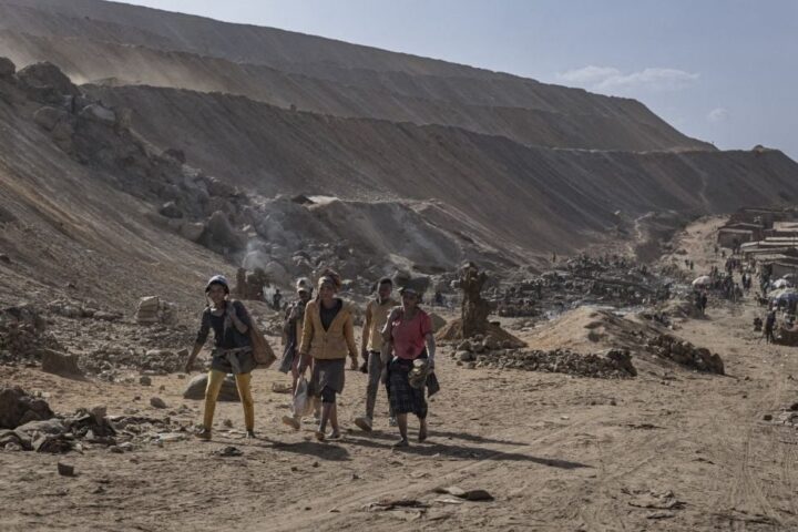 Trois banques françaises mal notées pour leur impact sur la transition énergétique