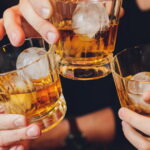 Une consommation d'alcool de trois verres par jour augmente le risque d'AVC hémorragique de dix ans