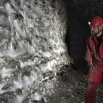 Une gigantesque toile d’araignée de 100 m2 découverte dans la Sulfur Cave en Albanie