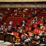 Yaël Braun-Pivet appelle à mettre fin aux photos des bancs vides à l'Assemblée nationale