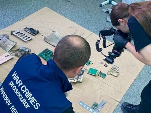 Des poursuites au Texas accusent Intel et AMD d’avoir laissé leurs microchips finir dans l’armement russe