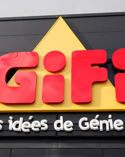 30 GiFi condamnés : la nouvelle enseigne qui suscite de vives réactions.