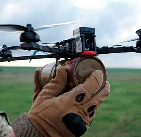 Les drones ukrainiens à intelligence artificielle s’imposent comme levier de coopération européenne