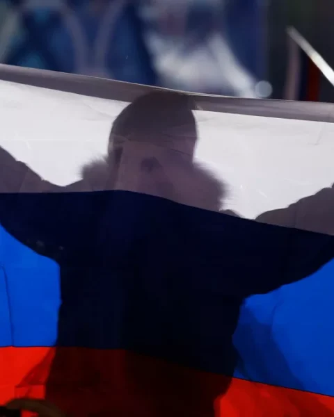 La FIAS rétablit les drapeaux russe et bélarussien dans les compétitions internationales