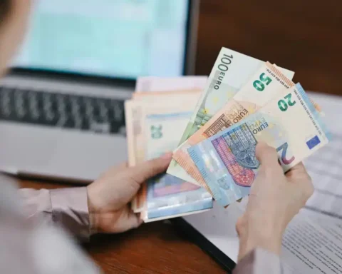 Alerte : Ce transfert d'argent apparemment inoffensif pourrait entraîner un contrôle fiscal inattendu.