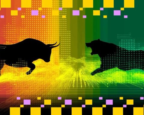 Bitcoin dépasse les 93 000 $ tandis que l'ADA et l'ETH affichent des gains significatifs, mais des traders alertent sur un potentiel faux rallye