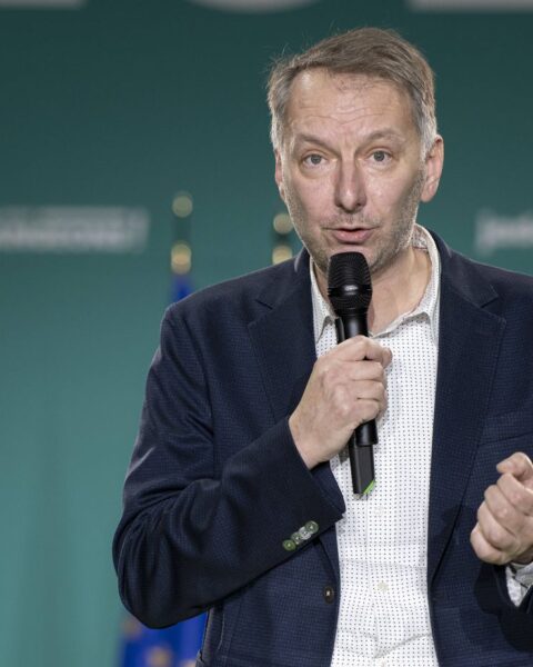 Bruno Bernard propose l’ouverture du métro 24h/24 le week-end dès 2027 à Lyon