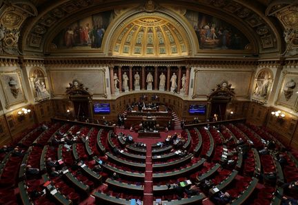 Budget 2026 : le Sénat approuve le projet de loi de finances, en attente d'une commission mixte paritaire