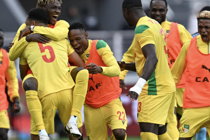 CAN 2025 : Répartition des meilleurs troisièmes, le Maroc cherche à rassurer, enjeux cruciaux du duel Mali - Comores.