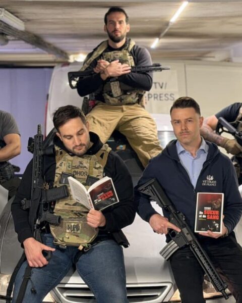 Combats en Afghanistan, sauvetage lors d’une fusillade et parcours exemplaire en médecine : l’histoire inspirante de Moyave