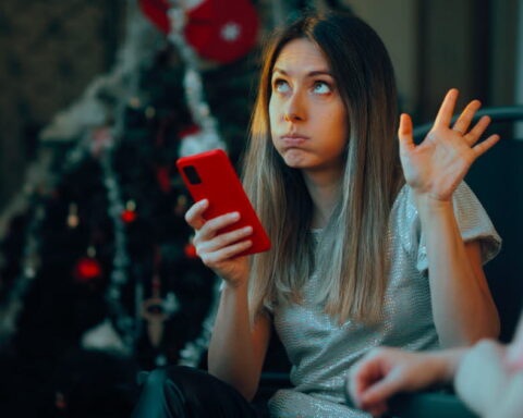 Comment gérer les questions intrusives sur la parentalité à Noël ?