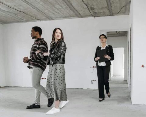 Crise politique et fiscale : l'immobilier entredans l'incertitude à la fin de l'année 2025