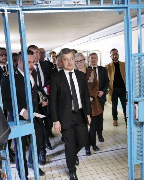 Darmanin annonce un renforcement des fouilles systématiques dans les prisons françaises