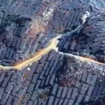 Des milliers d'hectares de panneaux solaires sur les montagnes de Chine soulèvent des inquiétudes environnementales