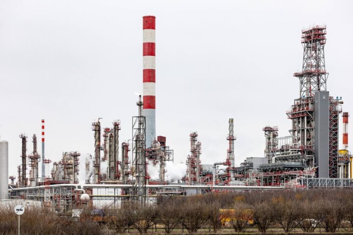 Déversement massif de pétrole en Allemagne suite à un incident sur un oléoduc à Schwedt