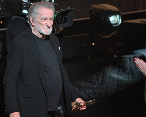 Eddy Mitchell partage des nouvelles rassurantes sur son état de santé après des mois difficiles