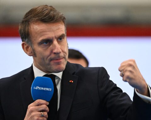 Emmanuel Macron plaide pour le développement des stablecoins et de l'euro numérique pour l'Europe