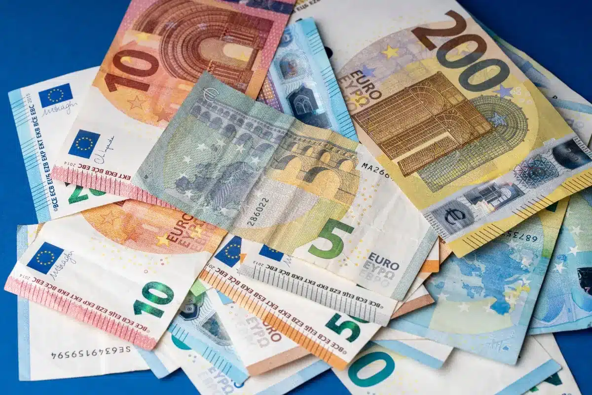 Épargne : un bouleversement prévu pour février 2026, révélant des rendements inattendus pour de nombreux épargnants.