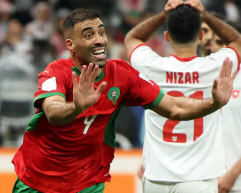 Football : avant d'accueillir la CAN, le Maroc triomphe en remportant la Coupe arabe avec un soutien inattendu de figures influentes.