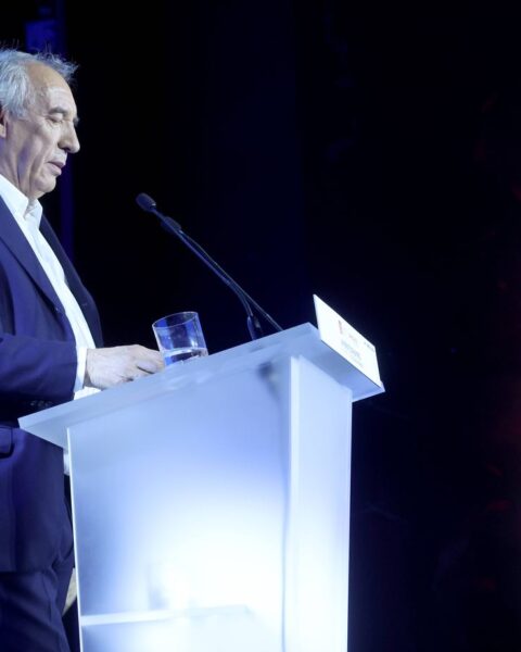 François Bayrou hospitalisé à Pau après une grippe sévère et son état s'améliore