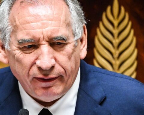 François Bayrou sort de réanimation après une grave grippe à Pau