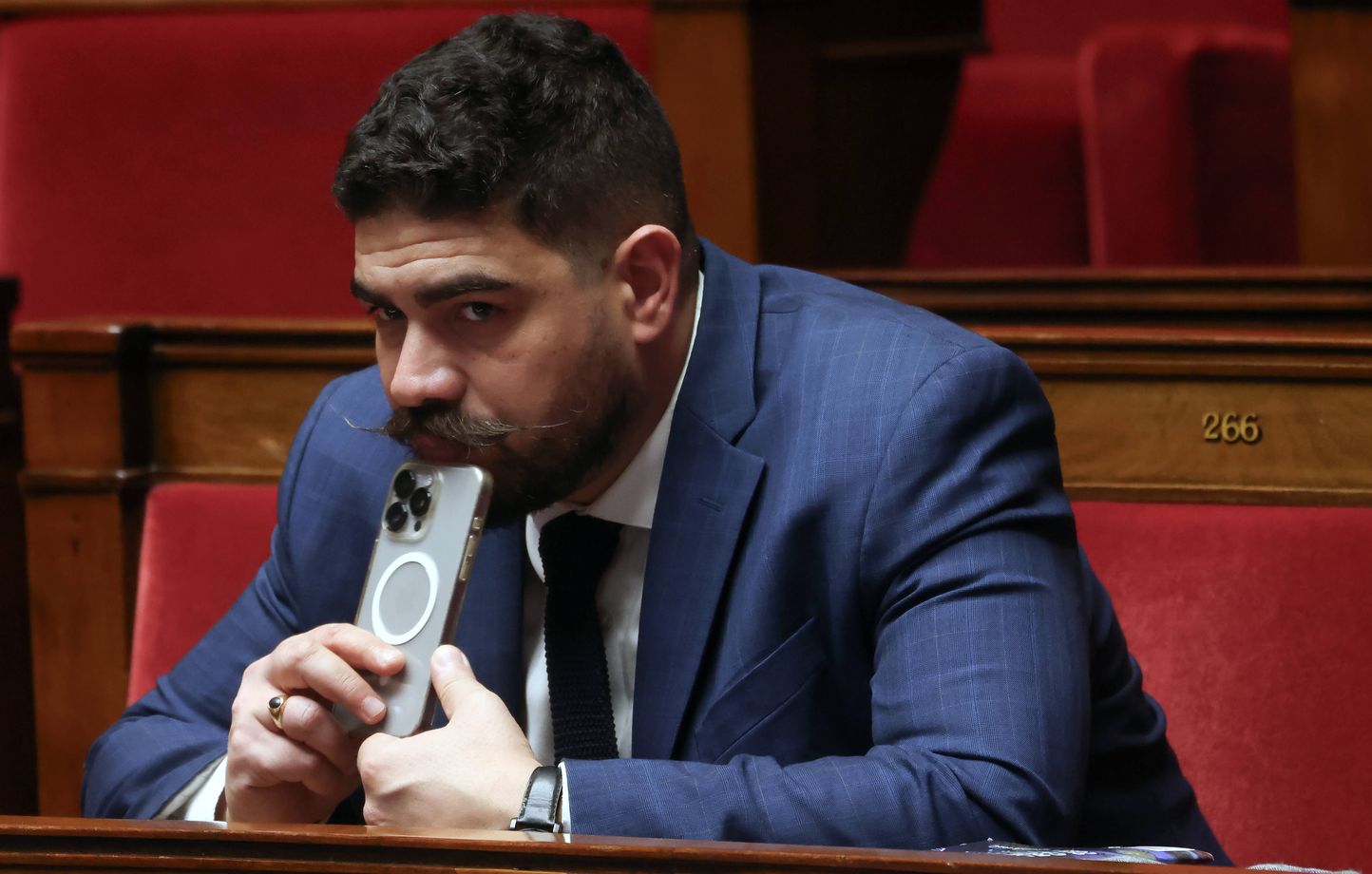 Guillaume Kasbarian, député en faveur de la réduction des dépenses publiques, reste isolé à l'Assemblée