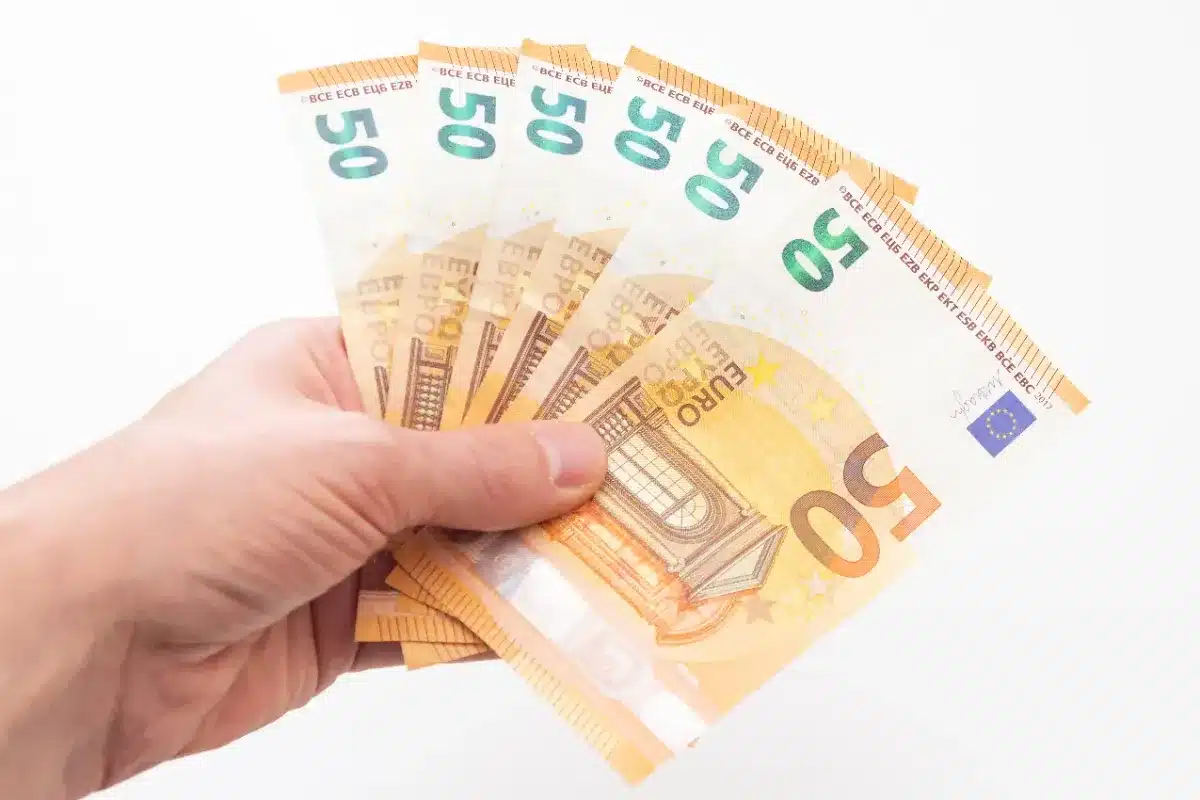 La BCE conseille de garder toujours 70 € en espèces à domicile.