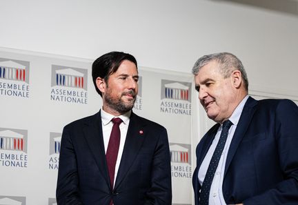 La commission d'enquête souligne l'absence de liens prouvés entre partis politiques et islamisme