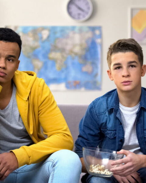 La consommation de vidéos à vitesse accélérée : impact potentiel sur les capacités cognitives des jeunes